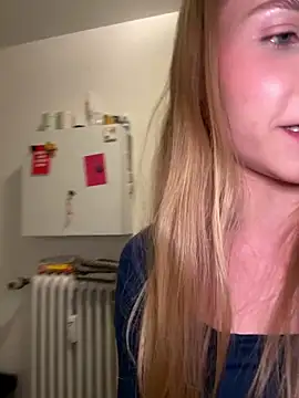 Sunny Eve online show from April 1, 8:17 pm