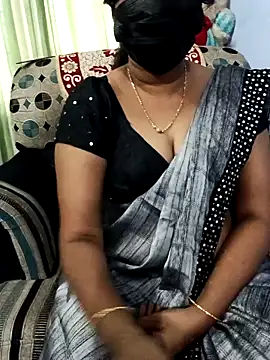 Tinarosy13 online show from March 2, 6:36 am