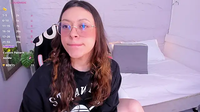 lanna 18  online show from June 27, 12:22 pm