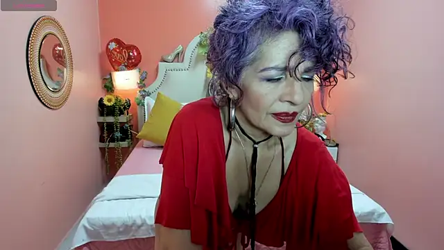 Dalila Najjar  online show from July 8, 3:03 pm