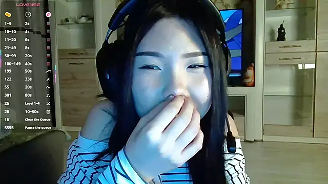 AprilOnilll online show from February 23, 2:16 pm