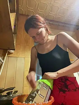 Lily Viola online show from June 23, 5:11 pm