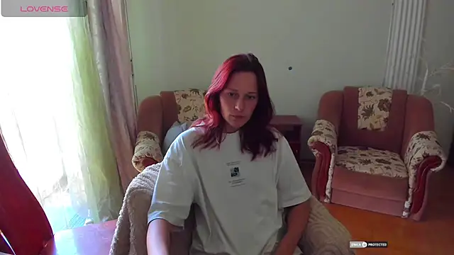 Lily Viola online show from June 13, 2:25 pm