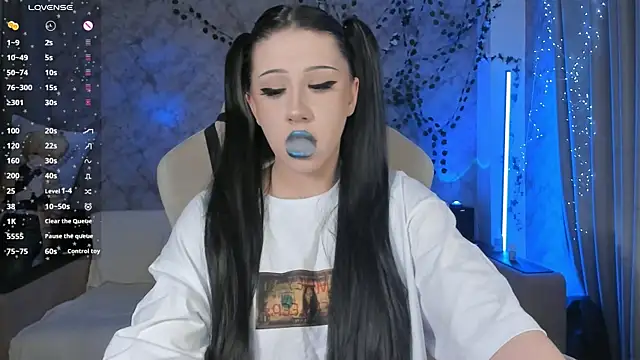 Necucubi02 online show from June 22, 8:55 am