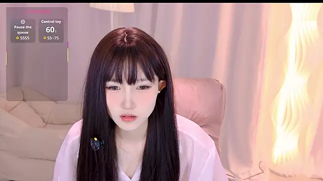 YE Zi  online show from January 16, 6:59 pm