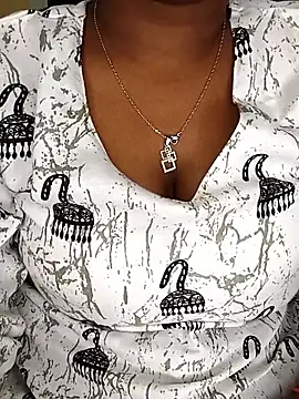 Gown Wali123 online show from January 7, 6:11 pm