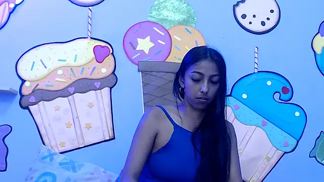 skinnysexzara18 online show from February 21, 2:45 am