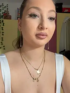 RebekaRoseee online show from January 18, 2:41 am