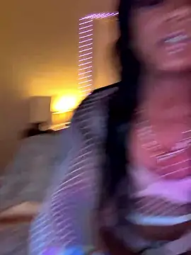 xouniq online show from January 10, 11:53 pm