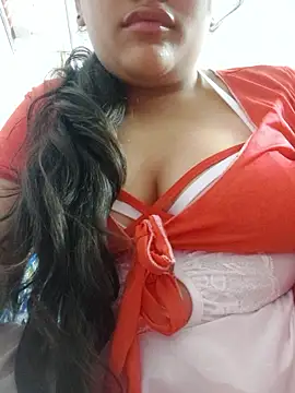 girlvella online show from January 17, 5:53 pm