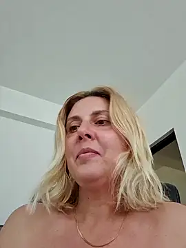 Amelia9798 online show from June 9, 12:37 pm
