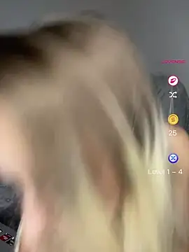 RahellaBlonde1 online show from June 5, 7:31 pm