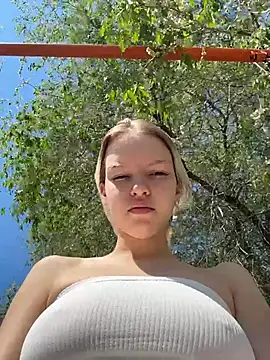 AshleyMur online show from June 5, 7:03 am