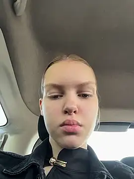 AshleyMur online show from June 21, 8:40 am