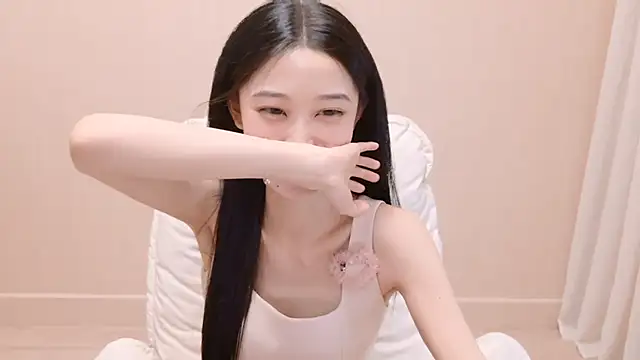 iiiiiiiiiu online show from May 8, 11:57 am