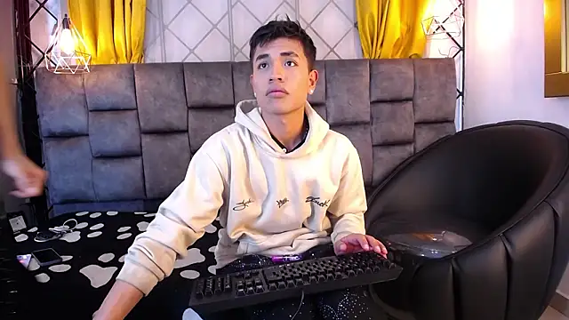 Maik Russo online show from February 3, 11:48 am