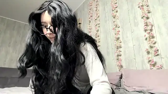 pinkfondnes online show from March 11, 10:34 pm