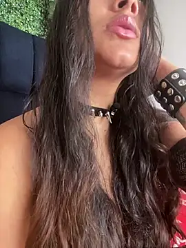 AnnaSmiles online show from March 3, 3:51 pm