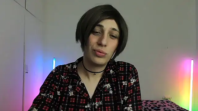 HoneyValentine online show from February 17, 12:43 am