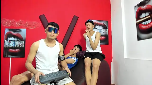 AVENGER BOYS2026 online show from April 27, 7:22 pm