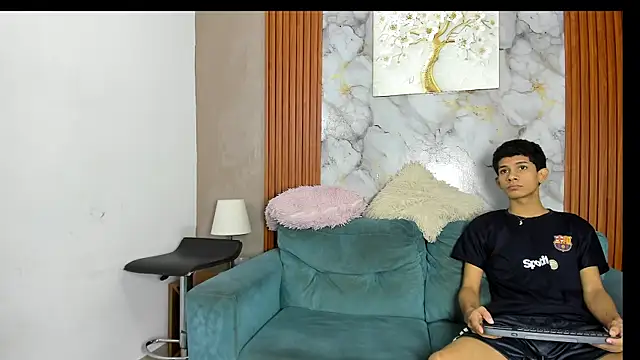 AVENGER BOYS2026 online show from July 4, 7:43 pm