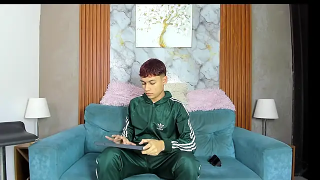 AVENGER BOYS2026 online show from June 17, 7:48 pm