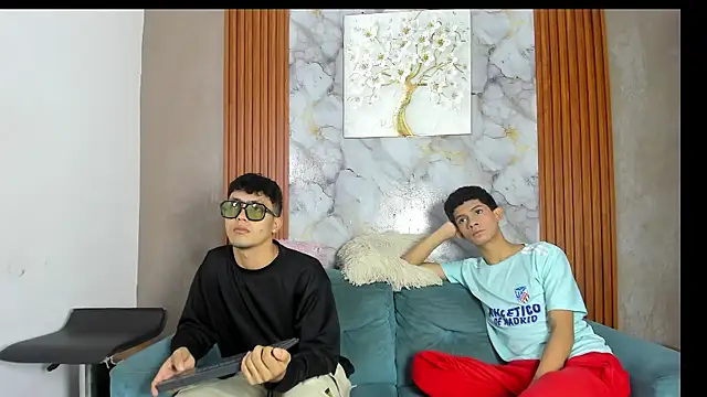 AVENGER BOYS2026 online show from June 20, 7:28 pm