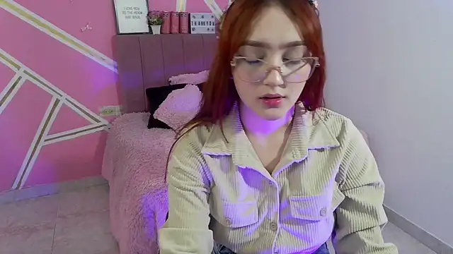 Natasha Romanof18 online show from February 25, 4:22 am