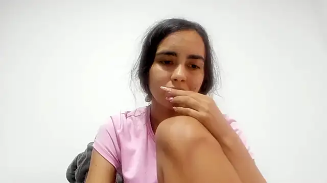 Sarah sumemers online show from April 24, 9:06 pm