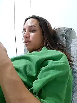 ofjuliaa online show from July 27, 5:26 am