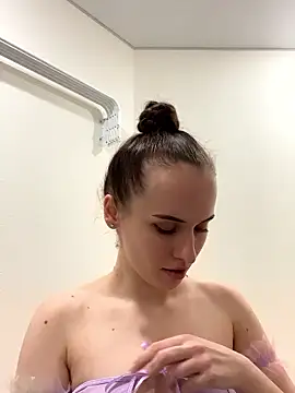 peachshadee online show from January 17, 3:08 pm