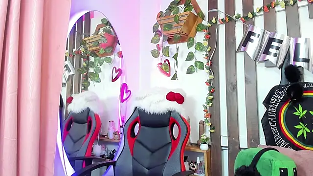 MeowMota  online show from June 24, 6:40 pm