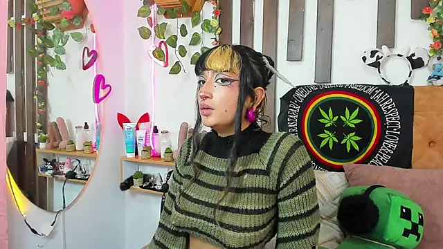 MeowMota  online show from June 13, 7:55 pm