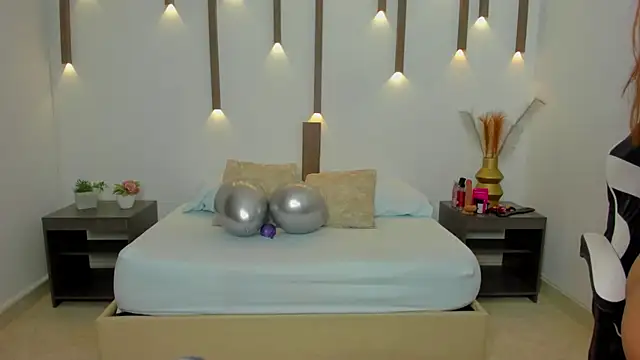 scarlett rosse x online show from February 1, 2:10 am