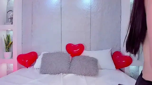 KatheOlson online show from February 14, 8:11 pm