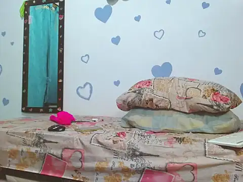 sofia carol online show from May 5, 2:47 am