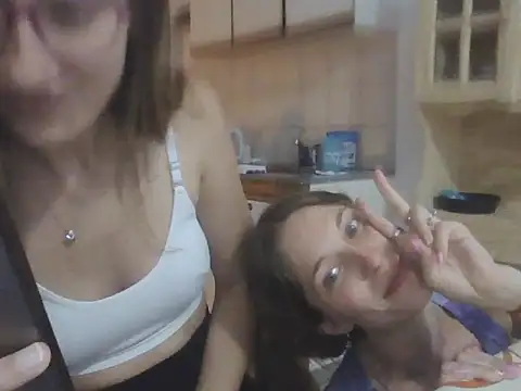 Noracherry online show from January 12, 11:43 pm