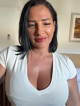 Maya-www online show from April 19, 3:01 pm