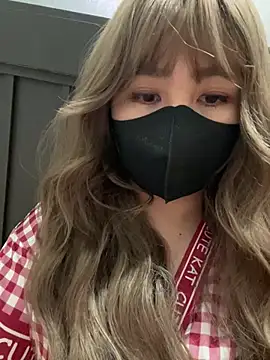 -Violet-t online show from February 18, 2:38 pm