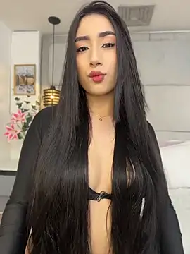 IvonneOwen online show from August 4, 3:01 am