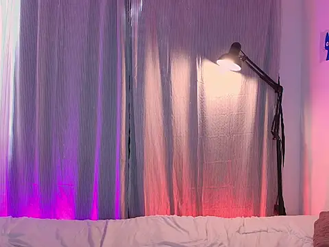 Lesbian Sexxx online show from April 3, 8:40 pm