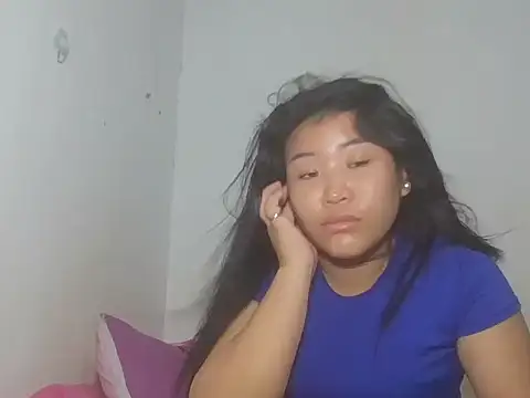 Zyeiii online show from June 9, 7:46 pm