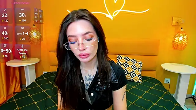 IvyDainty online show from June 18, 1:29 am
