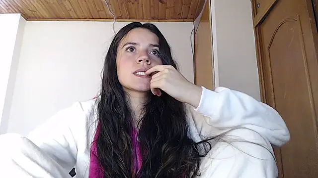 Shanel Lozano online show from February 13, 9:27 pm