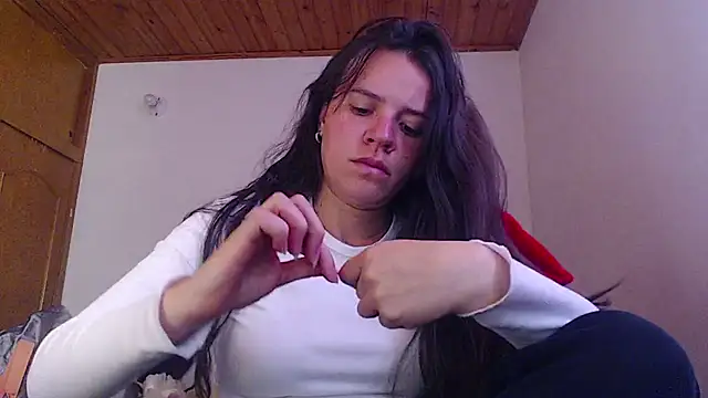 Shanel Lozano online show from July 6, 7:27 pm