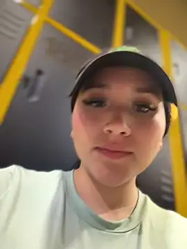 Veronica Wins  online show from July 29, 9:59 pm