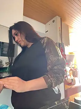 Veronica Wins  online show from May 3, 3:04 pm