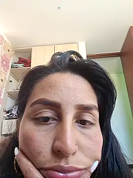 LunaRouuse  online show from February 27, 2:06 pm