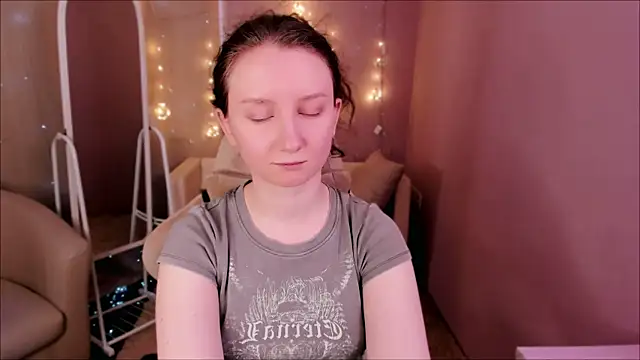 SunshineBlaze online show from March 12, 5:54 am