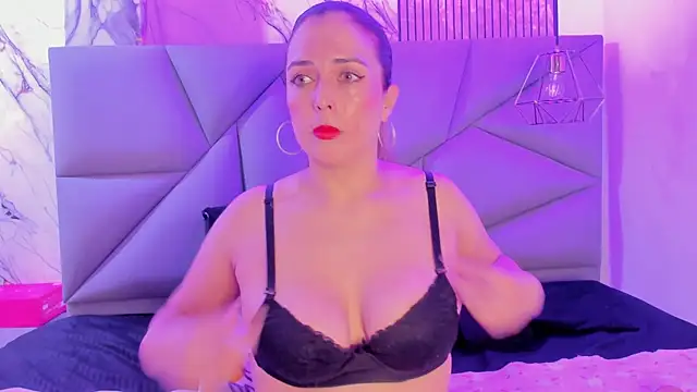 rousemonroe online show from July 21, 7:03 pm